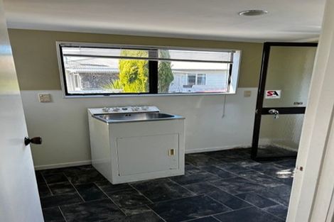 Photo of property in 5 Augustus Earle Place, Pukehangi, Rotorua, 3015