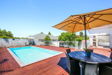 Photo of property in 6 Parker Avenue, New Lynn, Auckland, 0600