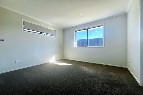 Photo of property in 8 Manaakitia Road, Karaka, 2124