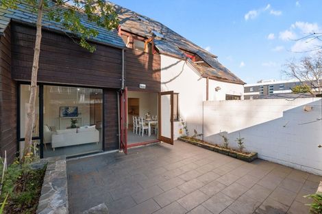 Photo of property in 2/44 Peterborough Street, Christchurch Central, Christchurch, 8013