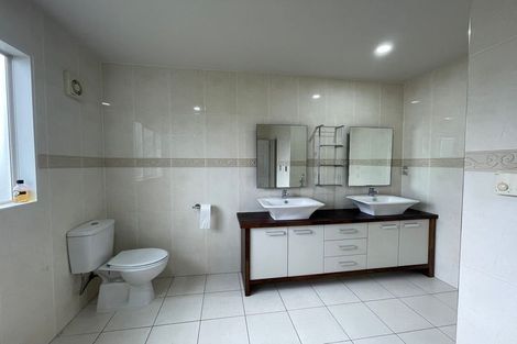 Photo of property in 32 Kaseng Place, East Tamaki Heights, Auckland, 2016