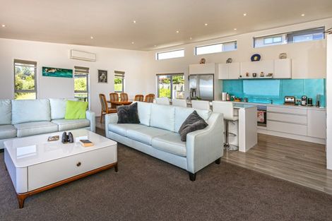 Photo of property in 111 Te Pamahue Drive, Whangamata, 3620
