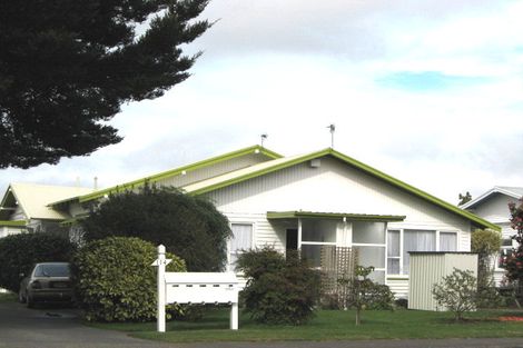 Photo of property in 114 Davis Street, Saint Leonards, Hastings, 4120