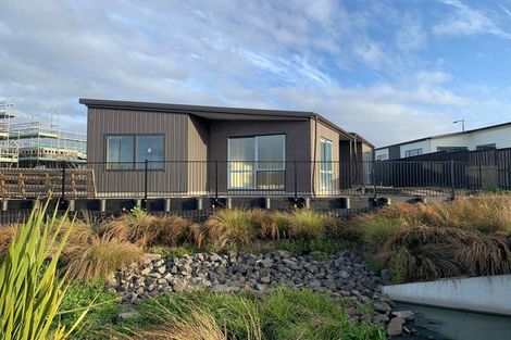 Photo of property in 5/38 Jane Maree Road, Kumeu, 0810