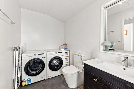 Photo of property in 11/12 Latimer Square, Christchurch Central, Christchurch, 8011