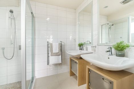 Photo of property in 73m Park Rise, Campbells Bay, Auckland, 0630