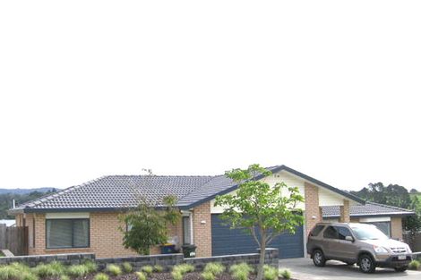 Photo of property in 16 Roy Maloney Drive, Henderson, Auckland, 0612