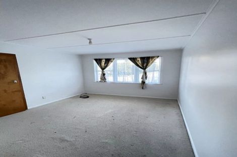 Photo of property in 8 Rathgar Road, Henderson, Auckland, 0610