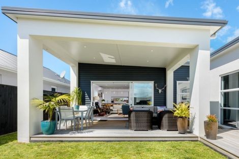 Photo of property in 126 Coast Boulevard, Papamoa Beach, Papamoa, 3118