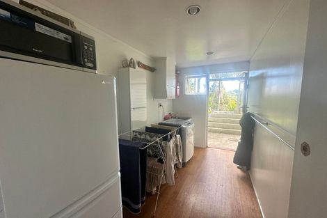 Photo of property in 44a Marine Parade, Mellons Bay, Auckland, 2014