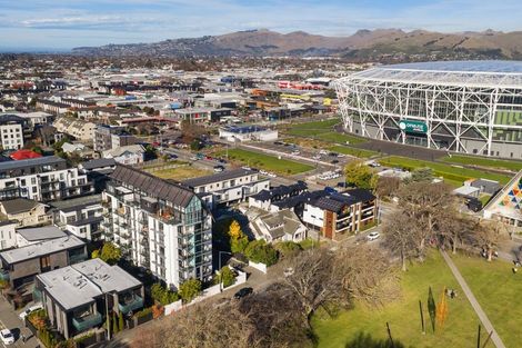 Photo of property in 11/12 Latimer Square, Christchurch Central, Christchurch, 8011