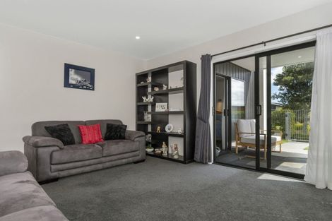 Photo of property in 8 Maria Tini Drive, Papamoa Beach, Papamoa, 3118