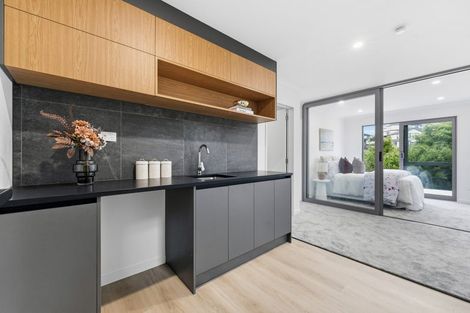 Photo of property in 6 Baumea Rise, Massey, Auckland, 0614