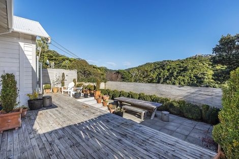 Photo of property in 23 Moana Road, Kelburn, Wellington, 6012