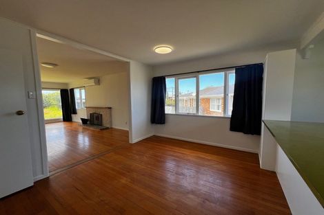 Photo of property in 95 Target Road, Totara Vale, Auckland, 0629