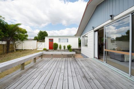 Photo of property in 74 Amanda Avenue, Dinsdale, Hamilton, 3204