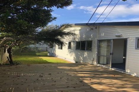 Photo of property in 25 Roberts Avenue, Bayswater, Auckland, 0622