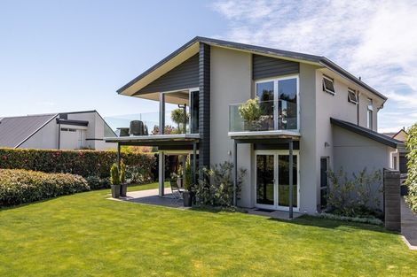 Photo of property in 33 Sargood Drive, Wanaka, 9305