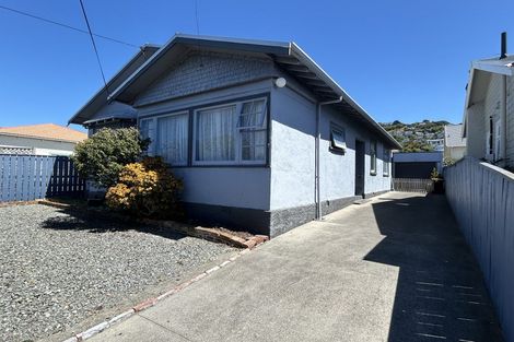 Photo of property in 7 Palm Avenue, Lyall Bay, Wellington, 6022