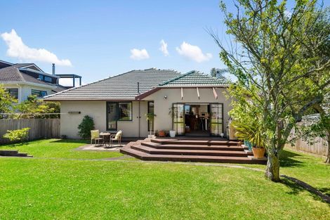Photo of property in 4 Takutai Avenue, Bucklands Beach, Auckland, 2012