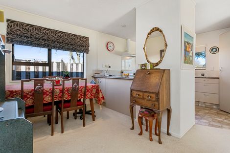 Photo of property in 14 Conrad Place, Leamington, Cambridge, 3432