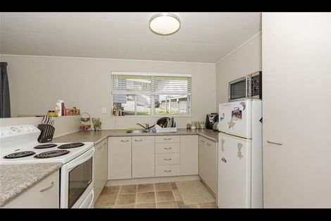 Photo of property in 44a Candia Road, Swanson, Auckland, 0614