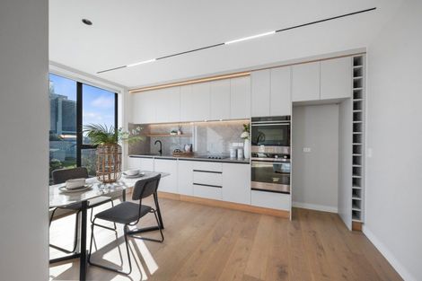 Photo of property in 10/12 Burns Avenue, Takapuna, Auckland, 0622