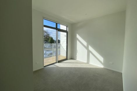 Photo of property in 588c Te Atatu Road, Te Atatu Peninsula, Auckland, 0610