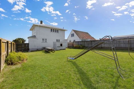 Photo of property in 75 Swiss Avenue, Gonville, Whanganui, 4501