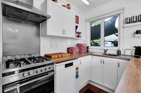 Photo of property in 3 Dorset Avenue, Westown, New Plymouth, 4310