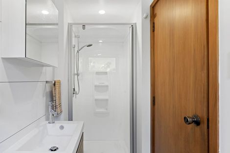 Photo of property in 25 Cricklewood Place, Avonhead, Christchurch, 8042