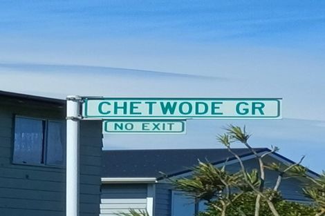 Photo of property in 7a Chetwode Grove, Newlands, Wellington, 6037