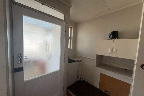 Photo of property in 5 Bird Grove, Stokes Valley, Lower Hutt, 5019