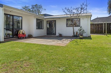 Photo of property in 17 Kulim Avenue, Otumoetai, Tauranga, 3110