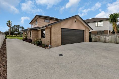 Photo of property in 5 Aarts Place, One Tree Point, 0118