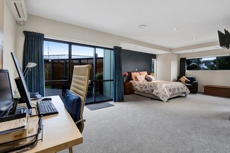 Photo of property in 5 Antonia Place, Bell Block, New Plymouth, 4312