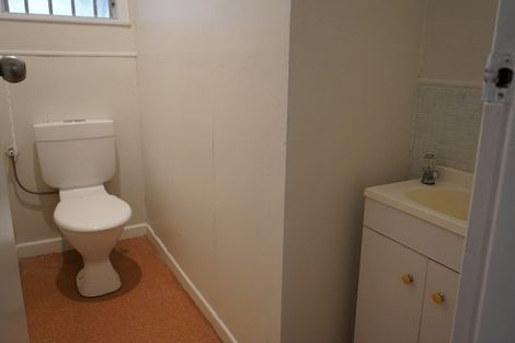 Photo of property in 35 Archibald Road, Kelston, Auckland, 0602