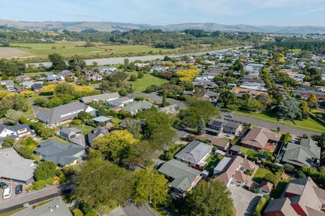 Photo of property in 17 Earl Place, Hokowhitu, Palmerston North, 4410