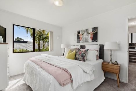 Photo of property in 10 Aylmer Court, Eastern Beach, Auckland, 2012