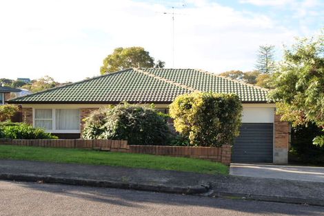 Photo of property in 21 Pegler Drive, Howick, Auckland, 2014