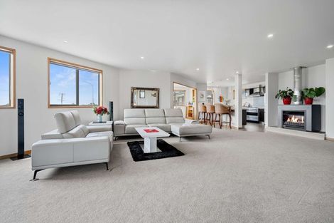 Photo of property in 570a Papamoa Beach Road, Papamoa Beach, Papamoa, 3118