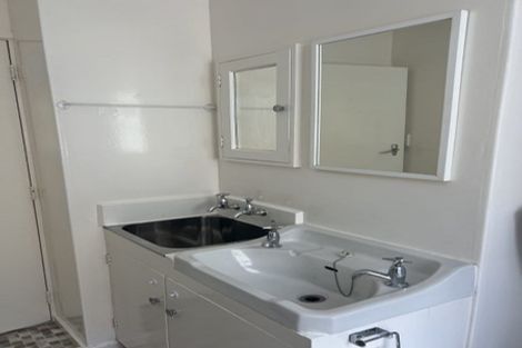 Photo of property in 26 Rhodes Street, Newtown, Wellington, 6021