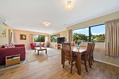 Photo of property in 2/11a Agincourt Street, Glenfield, Auckland, 0629