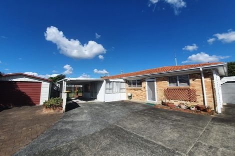 Photo of property in 2/108 Beach Road, Pahurehure, Papakura, 2113