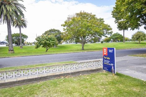 Photo of property in 1/47 Douglas Mclean Avenue, Marewa, Napier, 4110