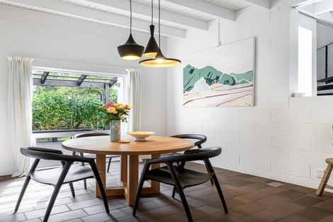 Photo of property in 153 Atkinson Road, Titirangi, Auckland, 0604