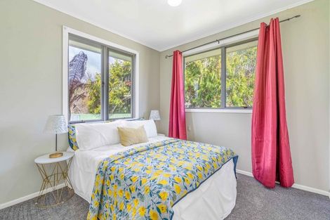 Photo of property in 4 Braeburn Place, Takanini, 2112