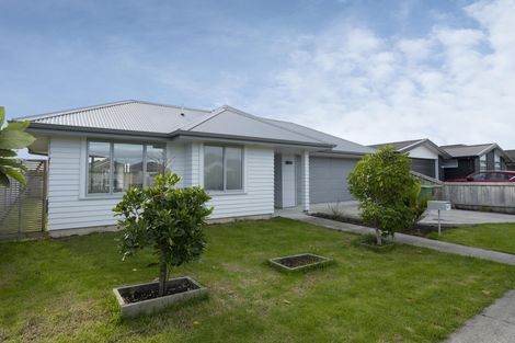Photo of property in 18 Lamborn Drive, Papakura, 2110