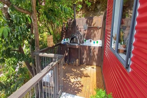 Photo of property in 82 Paremata Road, Paremata, Porirua, 5024