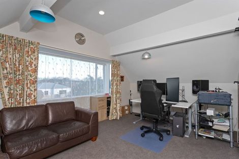 Photo of property in 77 Regency Crescent, Redwood, Christchurch, 8051